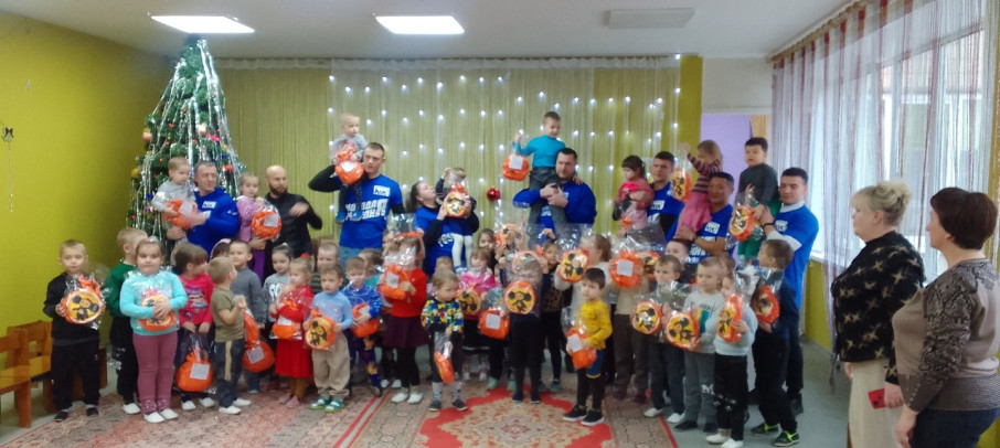 Новогодние подарки от Сахалинской области Новогодние подарки от Сахалинской области.